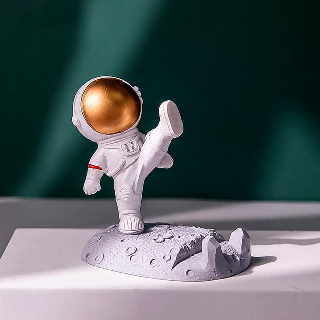 3D Astronaut Phone Holder – Cute Desk Stand for Mobile